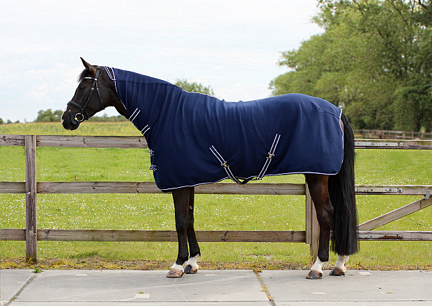 Q-Essentials fleecedeken Basic met hals